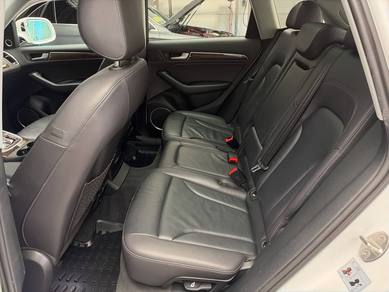 Used 2016 Audi Q5 2.0T Premium Plus w/ Technology Package AWD/4WD image 23