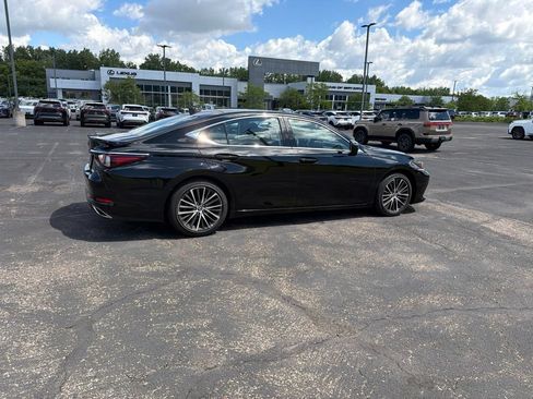 Used 2023 Lexus ES 350 w/ Accessory Package (Z2) FWD image 25