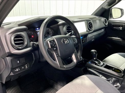 Certified 2023 Toyota Tacoma TRD Off-Road image 15