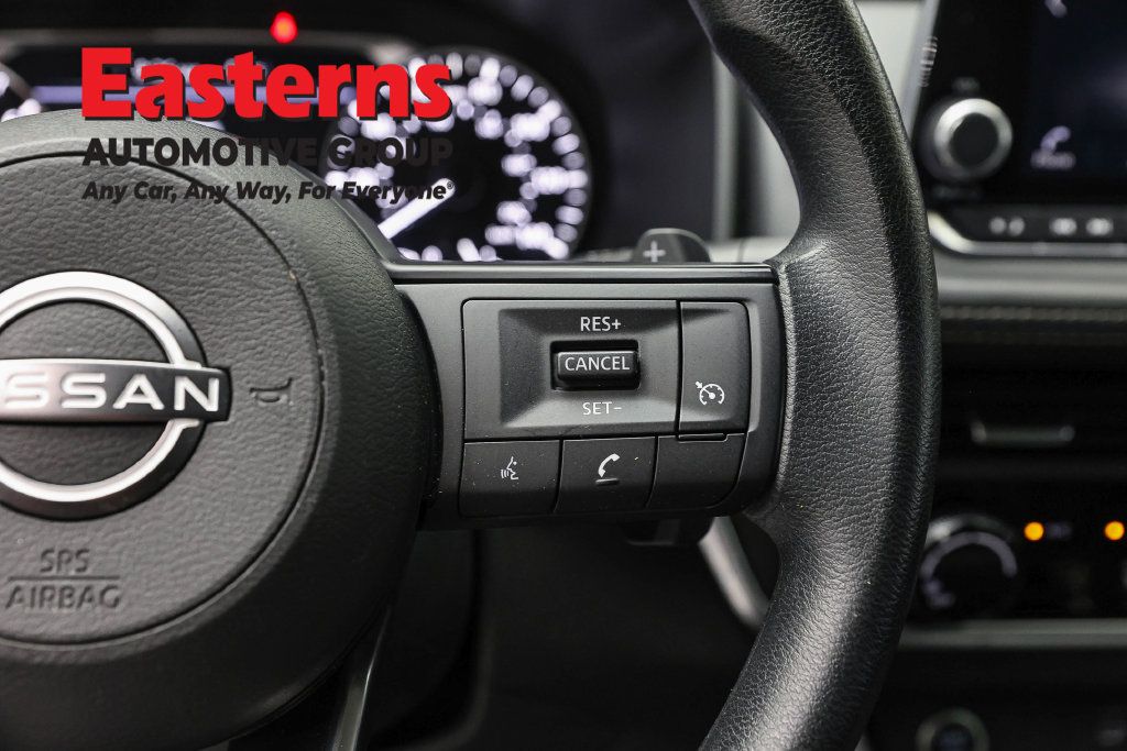 Used 2023 Nissan Rogue S AWD/4WD image 18