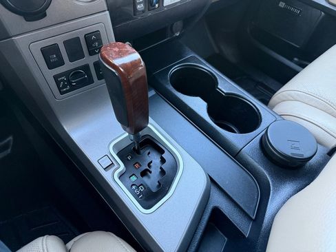 Used 2013 Toyota Sequoia Platinum image 32