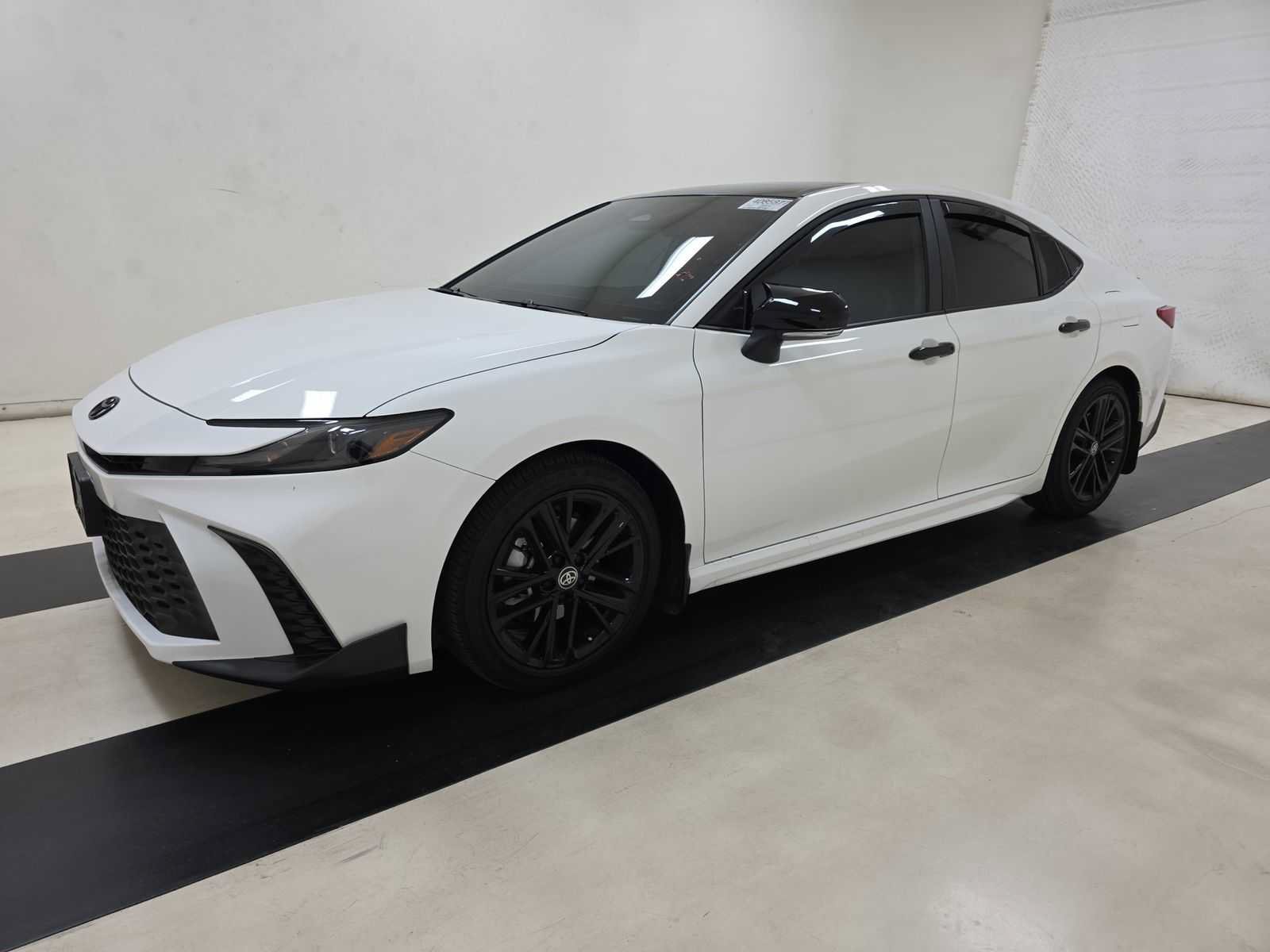Used 2026 Toyota Camry SE w/ Multimedia Upgrade Package FWD image 11