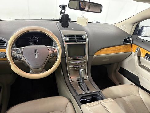 Used 2013 Lincoln MKX FWD image 25