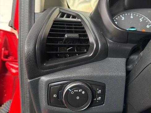 Used 2020 Ford EcoSport SE image 22