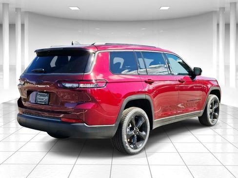 New 2026 Jeep Grand Cherokee L Limited w/ Limited Altitude Package AWD/4WD image 3