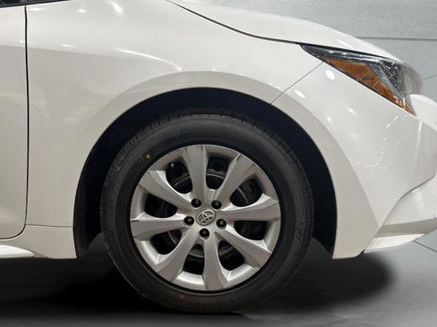Used 2021 Toyota Corolla LE w/ Carpet Mat Package (TMS) image 33