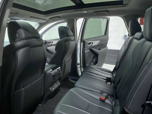Used 2024 Acura MDX SH-AWD w/ Technology Package image 12