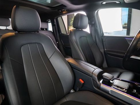 Certified 2022 Mercedes-Benz GLB 250 4MATIC image 11