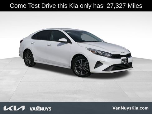 Used 2022 Kia Forte LXS image 1