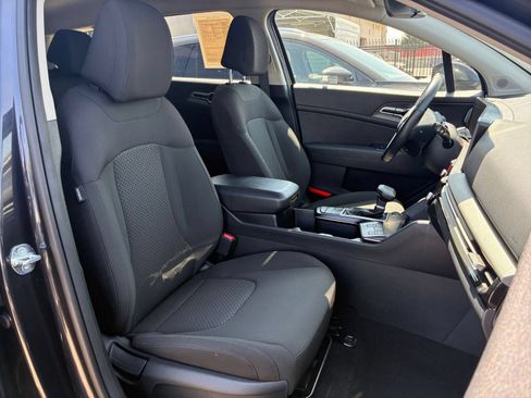 Used 2026 Kia Sportage LX FWD image 36