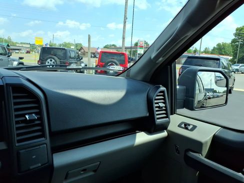 Used 2017 Ford F150 XL w/ Equipment Group 101A Mid AWD/4WD image 21