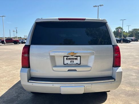 Used 2017 Chevrolet Tahoe Premier AWD/4WD image 4