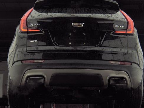 Used 2019 Cadillac XT4 Premium Luxury w/ Cold Weather Package AWD/4WD image 7