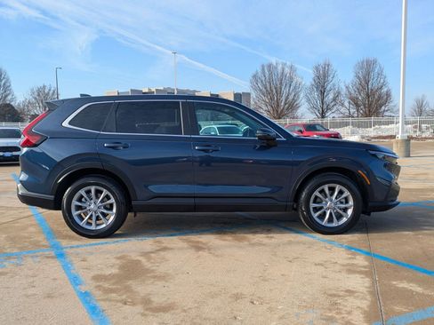 Used 2023 Honda CR-V EX image 5