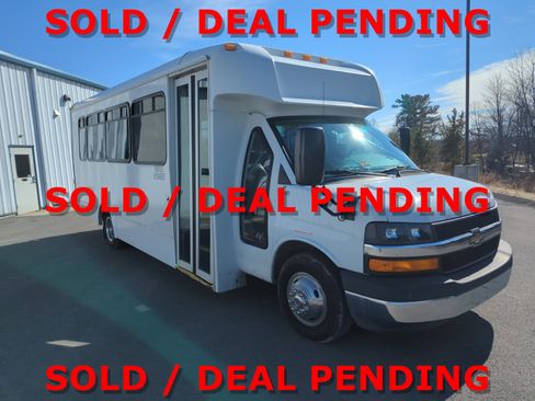 Used 2014 Chevrolet Express 4500 w/ Shuttle Bus Package image 1