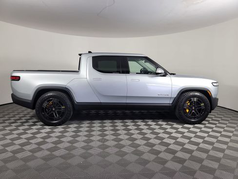 Used 2023 Rivian R1T Adventure image 6