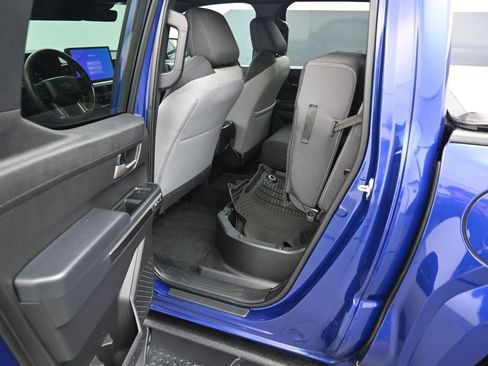 Used 2024 Toyota Tacoma TRD Sport w/ TRD Sport Upgrade Package AWD/4WD image 15