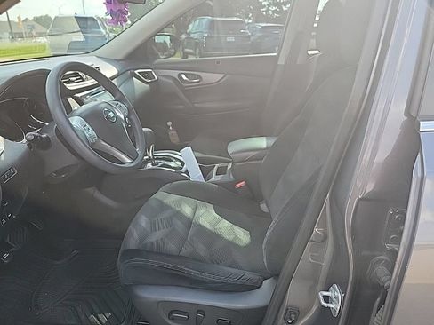 Used 2016 Nissan Rogue SV AWD/4WD image 18