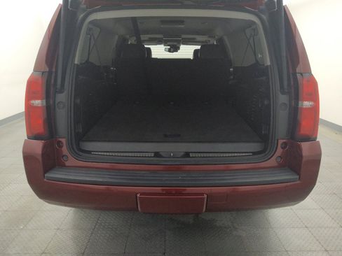 Used 2016 Chevrolet Suburban LT RWD image 29