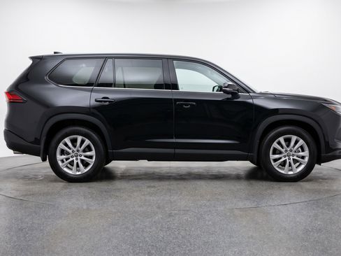 Used 2025 Toyota Grand Highlander FWD image 11
