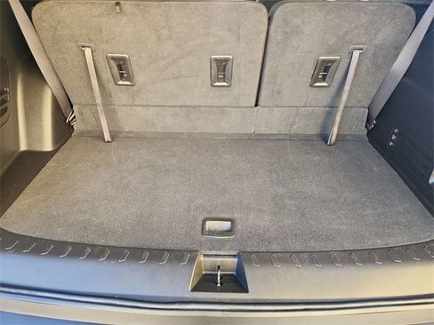 Certified 2023 Chevrolet Traverse LT image 24