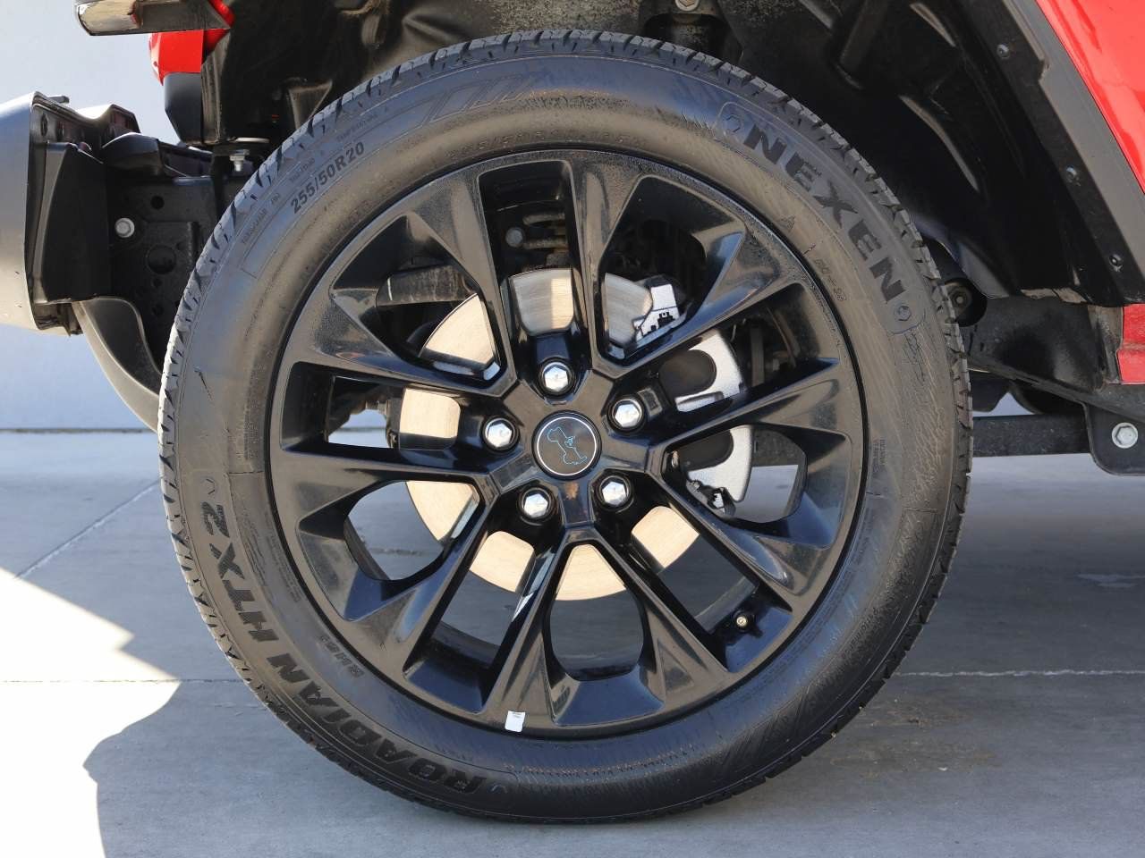Used 2025 Jeep Wrangler Unlimited Sahara w/ Safety Group AWD/4WD image 6