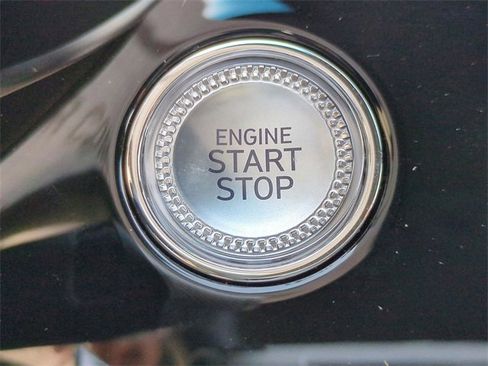 Certified 2025 Genesis G70 2.5T image 13