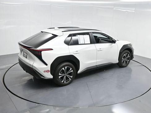 Used 2024 Toyota bZ4X XLE image 44