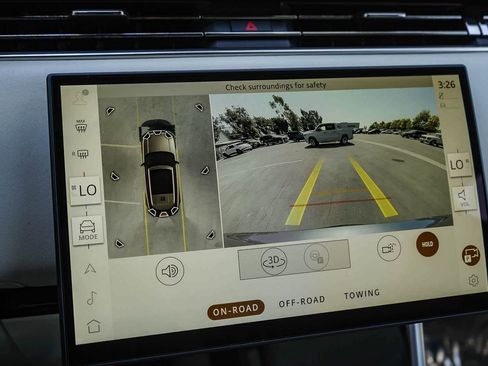 Used 2025 Land Rover Range Rover SE AWD/4WD image 23