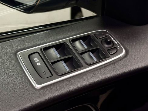 Used 2018 Jaguar F-PACE R-Sport AWD/4WD image 13