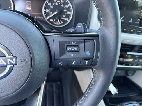 Used 2023 Nissan Rogue SL w/ SL Premium Package FWD image 22