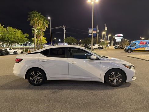 Used 2020 Nissan Sentra SV image 2