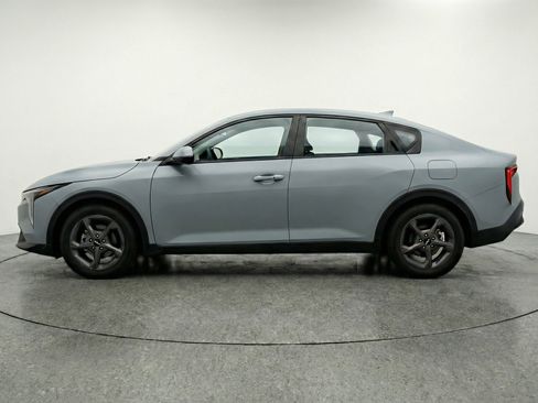 Used 2025 Kia K4 FWD image 5