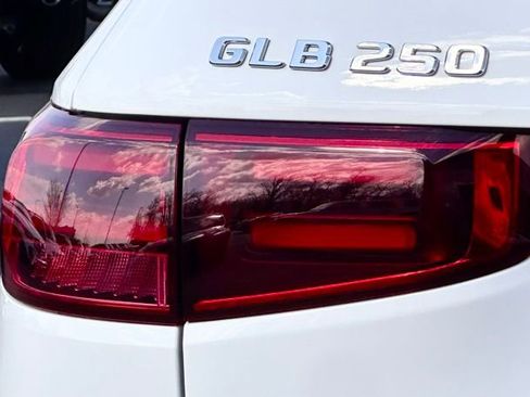 New 2026 Mercedes-Benz GLB 250 4MATIC image 10