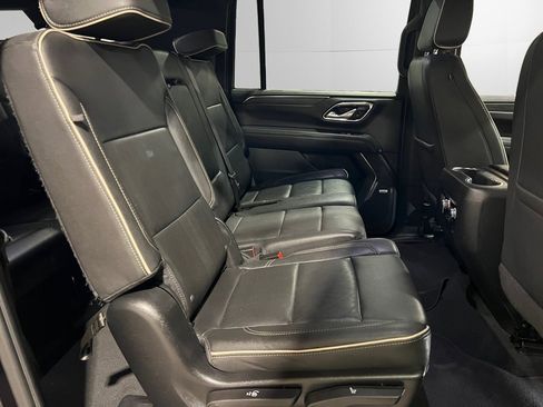 Used 2023 GMC Yukon XL SLT image 19