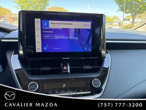 Used 2025 Toyota Corolla LE image 13