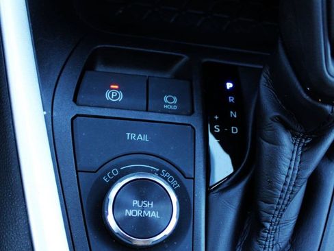 Used 2024 Toyota RAV4 XLE AWD/4WD image 44