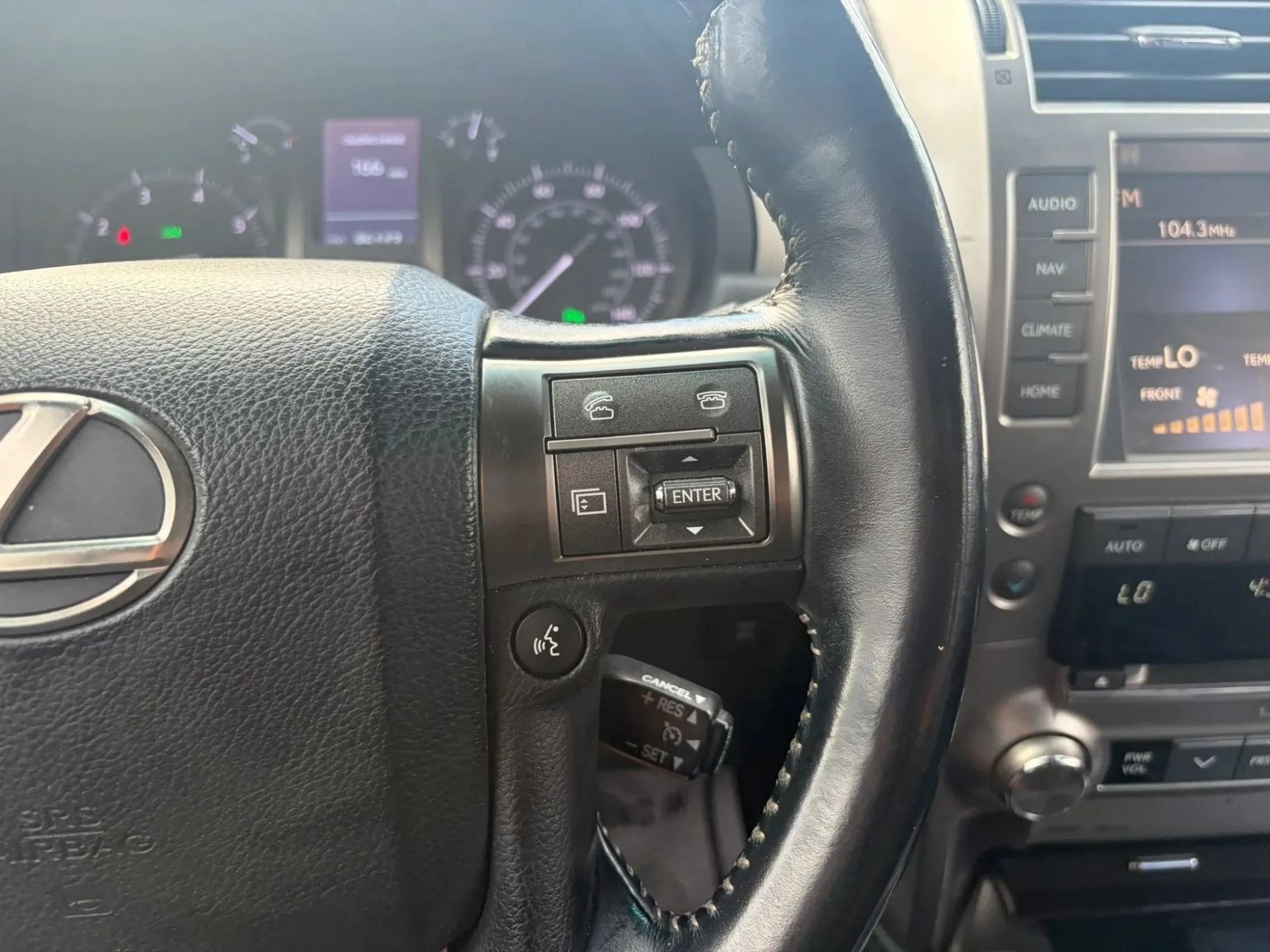 Used 2018 Lexus GX 460 Premium AWD/4WD image 18
