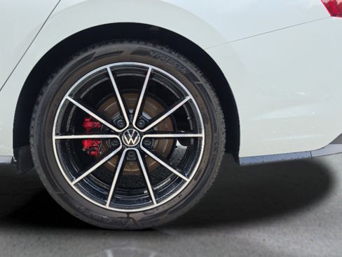 Used 2025 Volkswagen Jetta GLI Autobahn FWD image 44