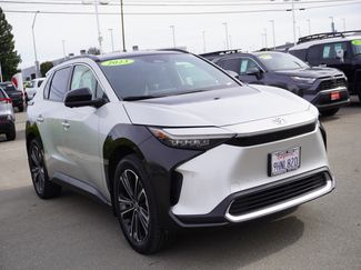 Used 2023 Toyota bZ4X Limited video 1