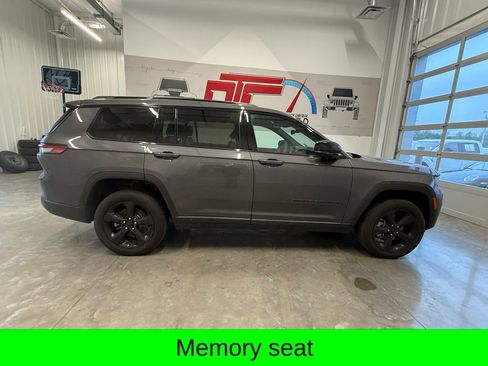 Used 2025 Jeep Grand Cherokee L Limited w/ Luxury Tech Group II AWD/4WD image 5