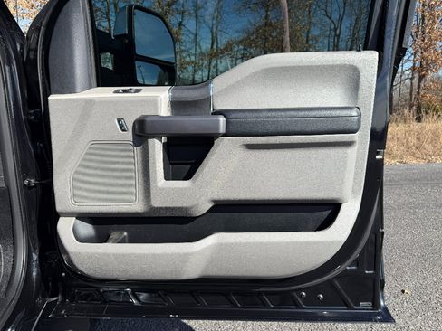 Used 2019 Ford F350 XLT w/ XLT Value Package image 26