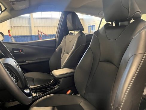 Used 2022 Toyota Prius Prime Limited image 22