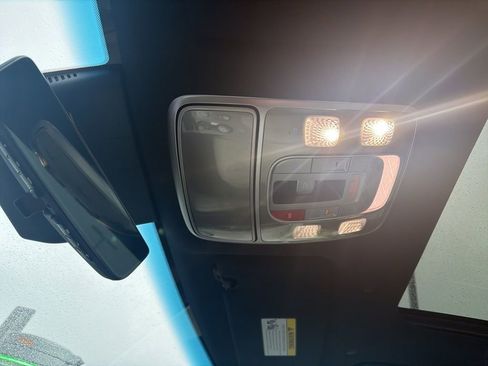 Used 2025 Genesis GV80 3.5T Prestige image 9