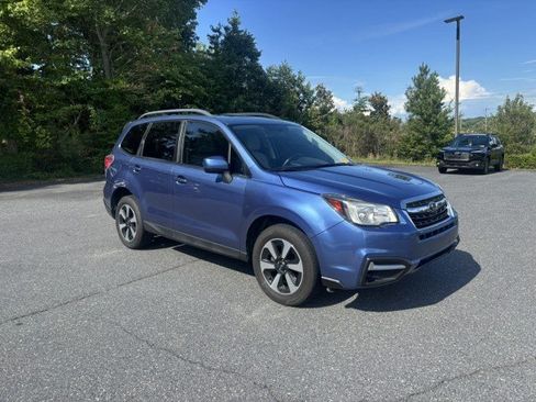 Used 2017 Subaru Forester 2.5i Premium AWD/4WD image 8