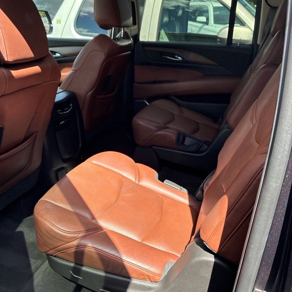 Used 2016 Cadillac Escalade ESV Premium AWD/4WD image 13
