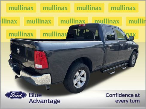 Used 2017 RAM 1500 Classic SLT RWD image 2