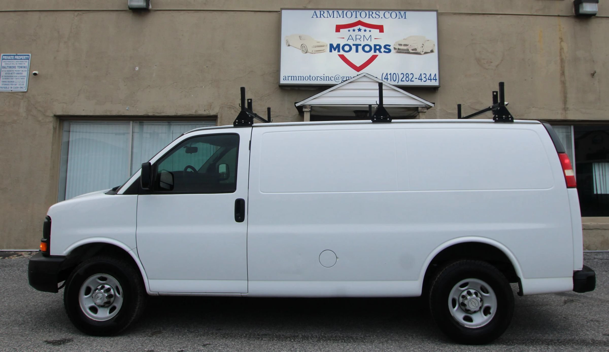 Used 2015 Chevrolet Express 2500 RWD image 4