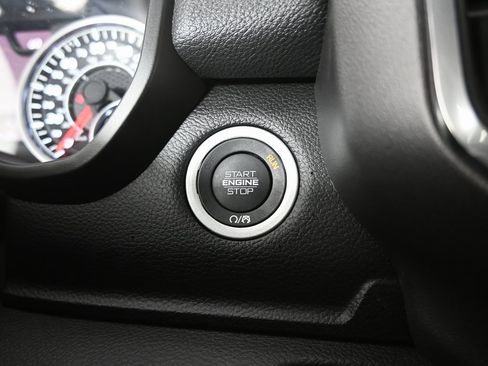 Used 2025 RAM 1500 Laramie w/ Sport Appearance Package image 33