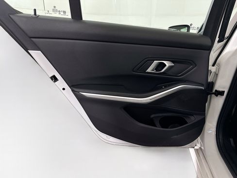 Used 2025 BMW 330i Sedan RWD image 27